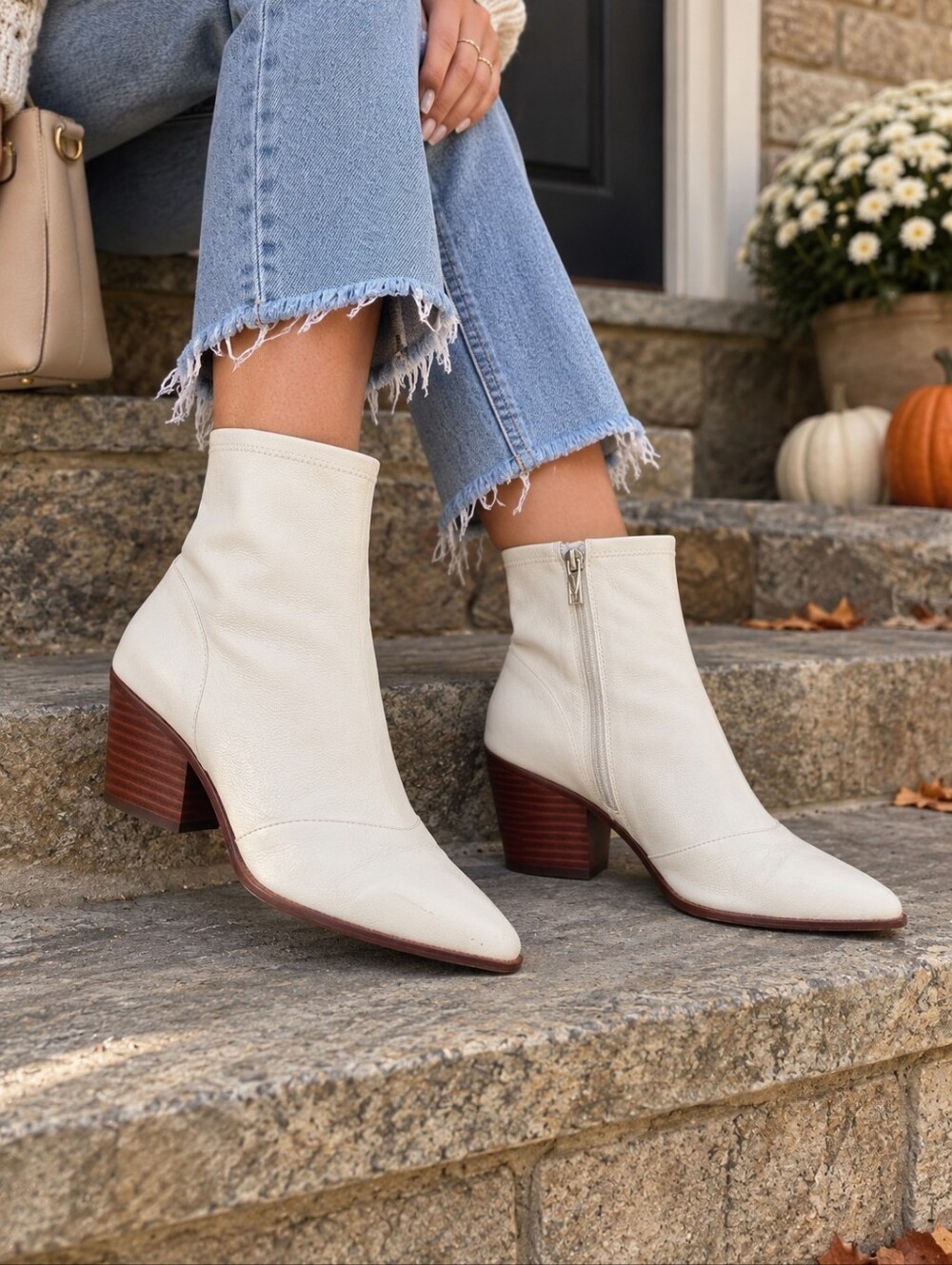 Via Spiga Odette Pointed Toe Leather Booties Size 10